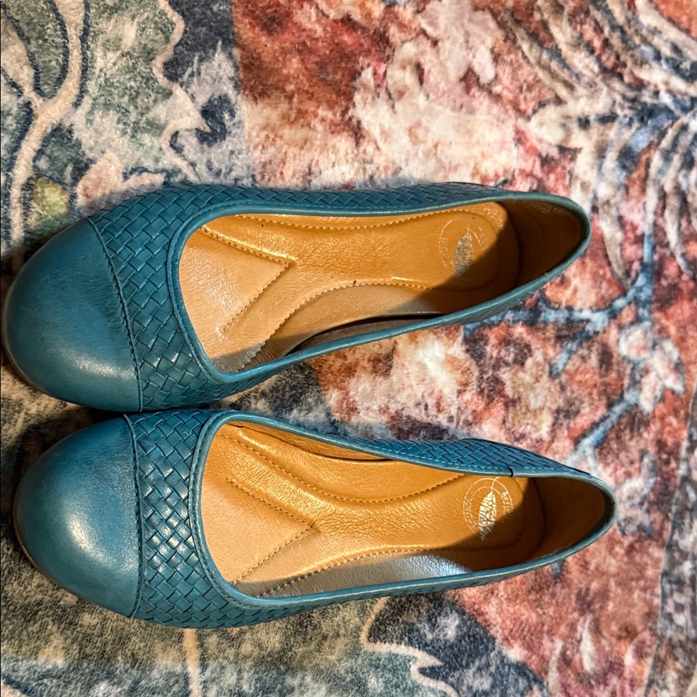 Nurture by Lamaze Teal Woven Flats